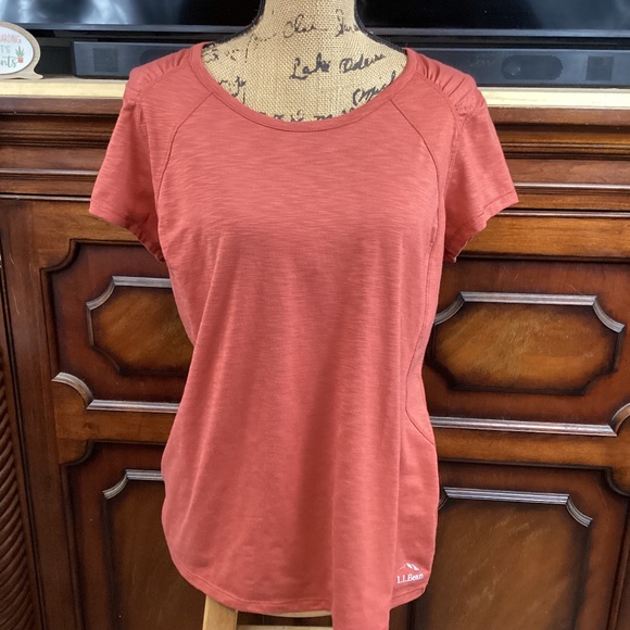 L.L. Bean Athletic Top - Picture 1 of 8